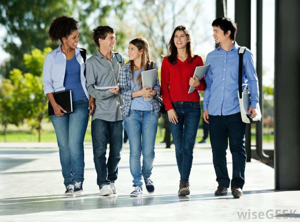 Make Extra Money for College by Building an Online Business